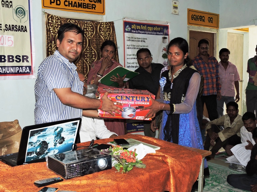 Two DDMs visit and pressure cooker distribution Sgup Odisha